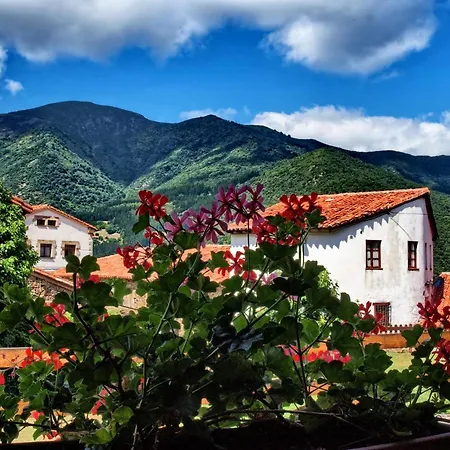 Viviendas Rurales Los Llares Lerones