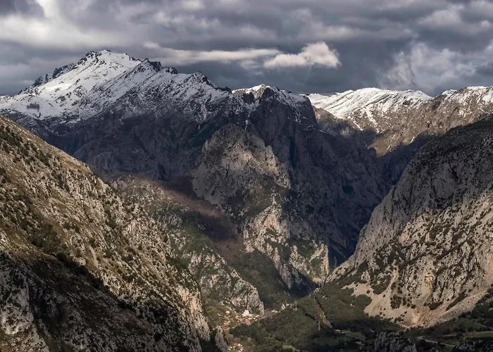 Holiday home Llares Lerones